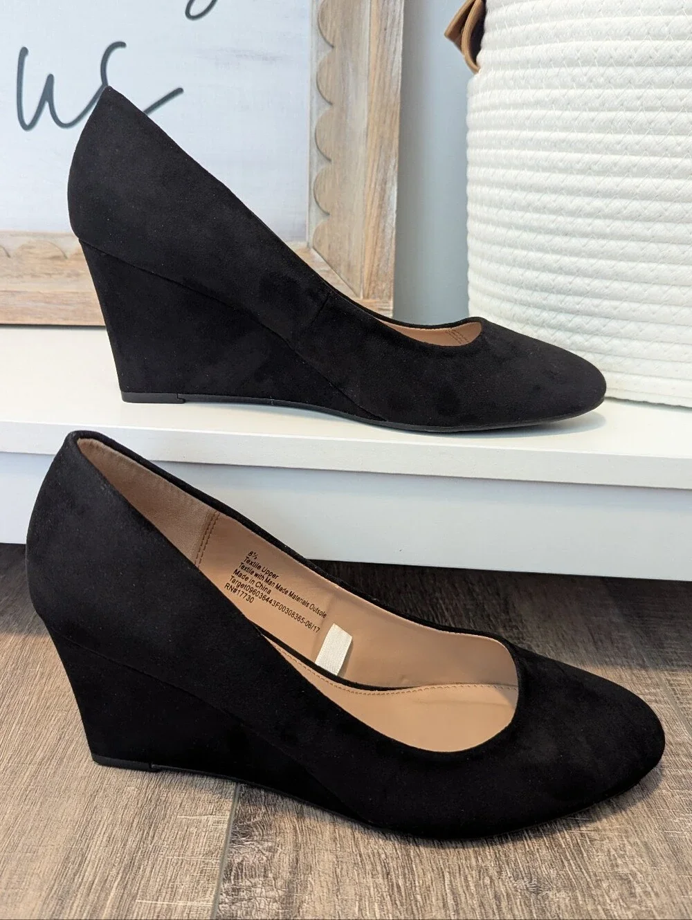 Target Black Suede Wedge Pumps Heels Size 8.5